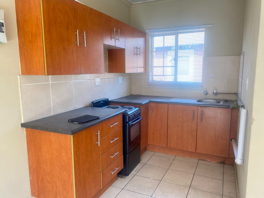 2 Bedroom Property for Sale in Rustenburg Central North West
